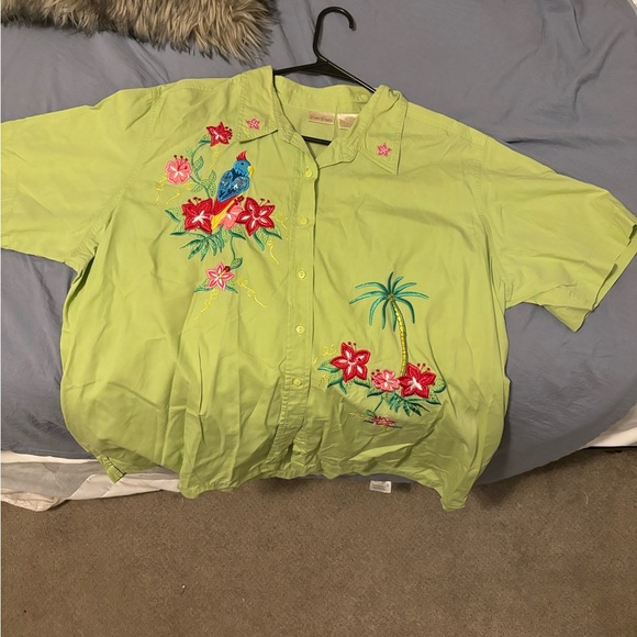 Bobbie Brooks Woman 100% Cotton Size 22W/24W Green Collared Shirt Floral Embroid - Picture 1 of 16